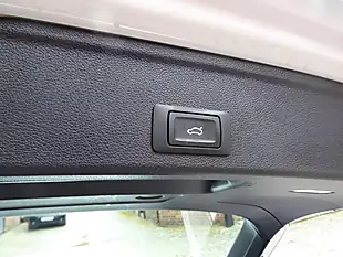 Used 2019 Audi A4 Avant S Line White - Interior and Exterior details 17