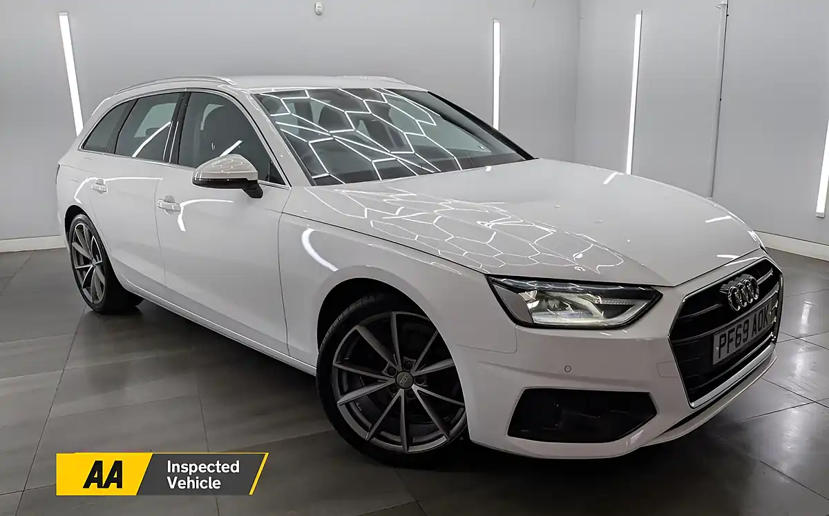 Used 2019 Audi A4 Avant Technik White - Front View