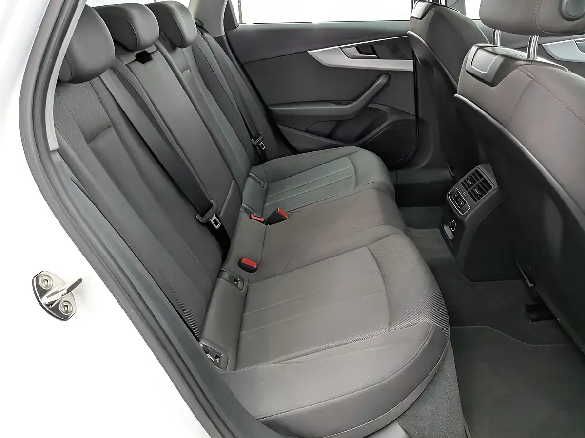 Used 2019 Audi A4 Avant Technik White - Interior and Exterior details 13