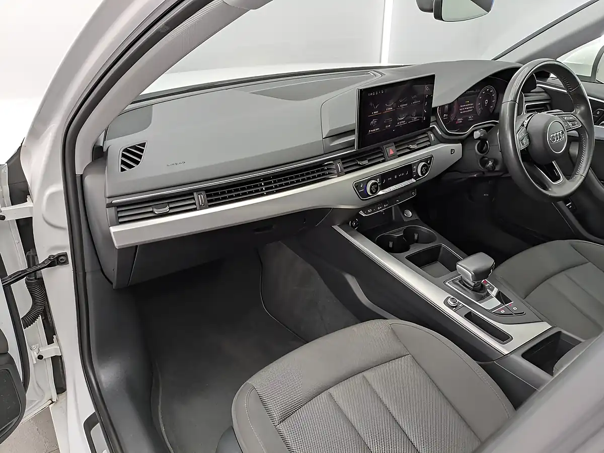 Used 2019 Audi A4 Avant Technik White - Interior and Exterior details 16