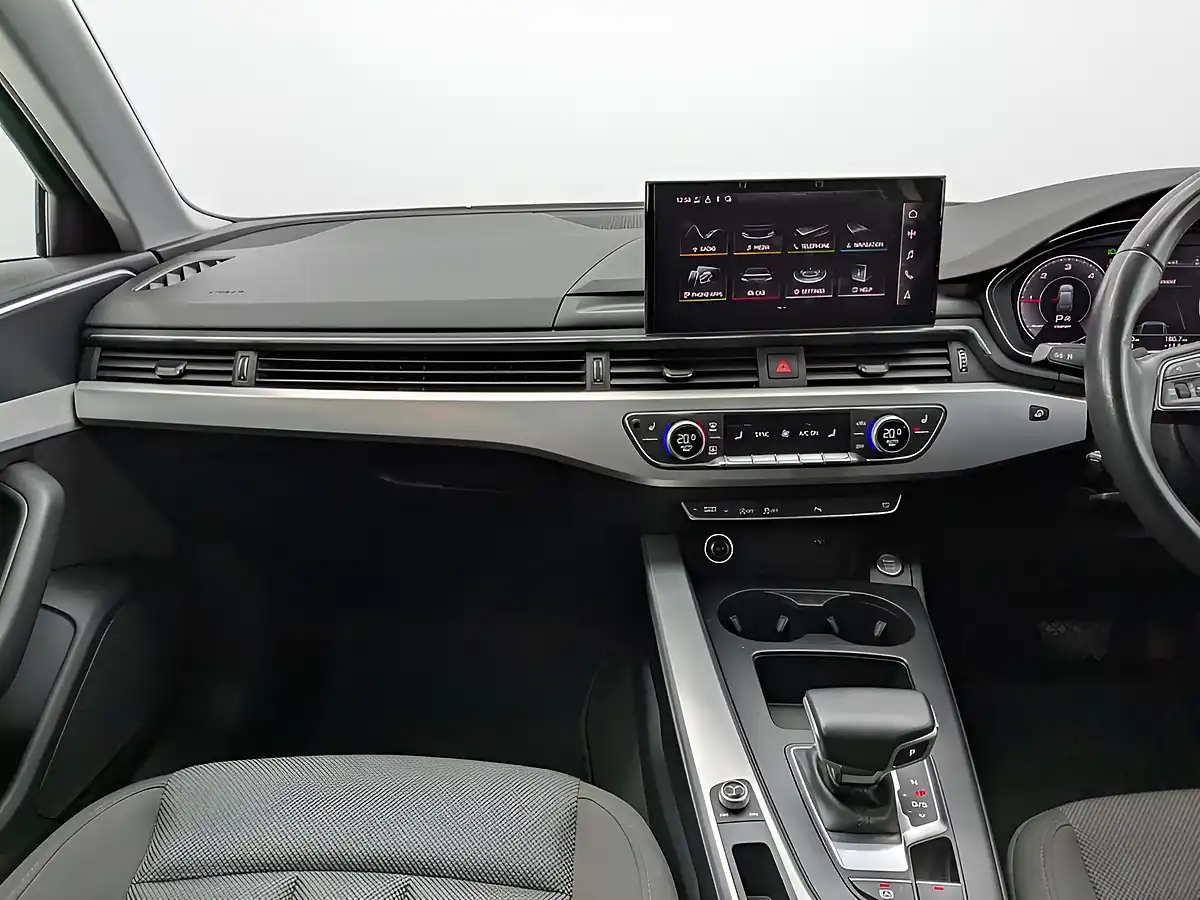 Used 2019 Audi A4 Avant Technik White - Interior and Exterior details 20
