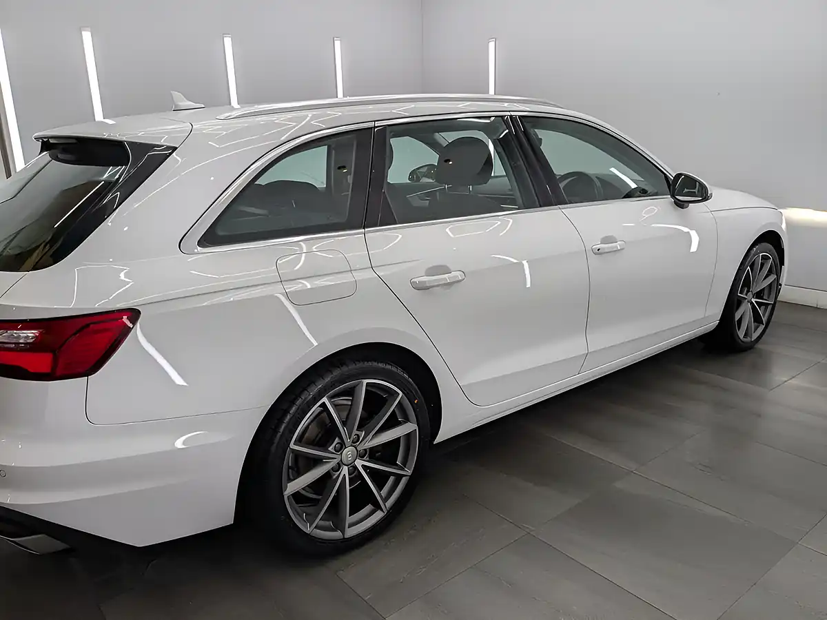 Used 2019 Audi A4 Avant Technik White - Interior and Exterior details 5