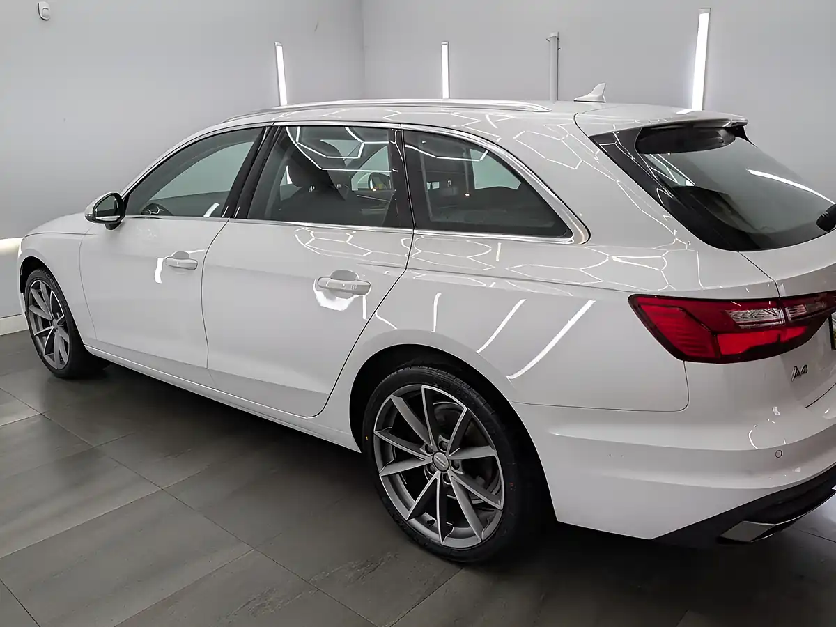 Used 2019 Audi A4 Avant Technik White - Interior and Exterior details 7