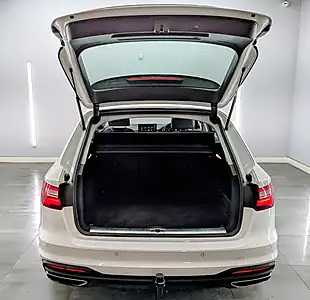 Used 2019 Audi A4 Avant Technik White - Interior and Exterior details 8