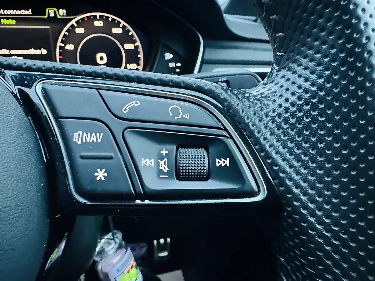 Used 2019 Audi A4 Black Edition Blue - Interior and Exterior details 17