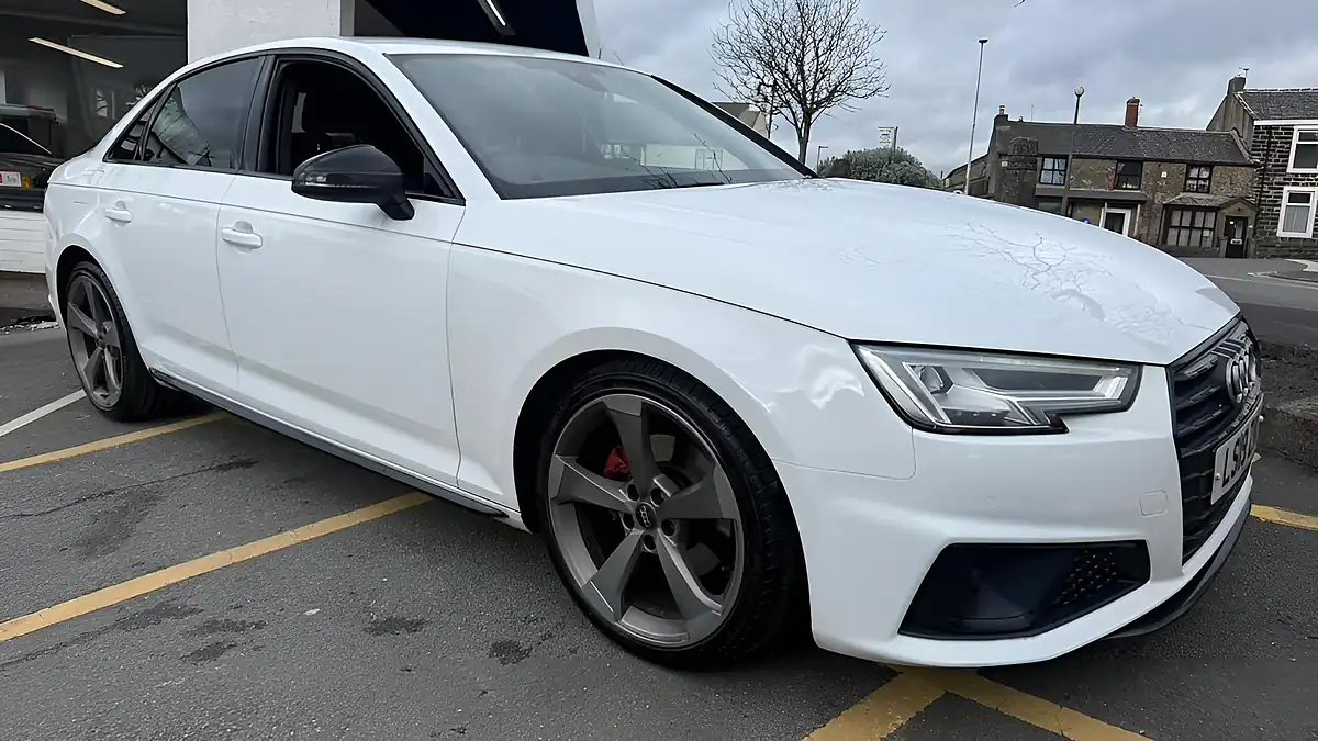 Used 2019 Audi A4 Black Edition White - Front View