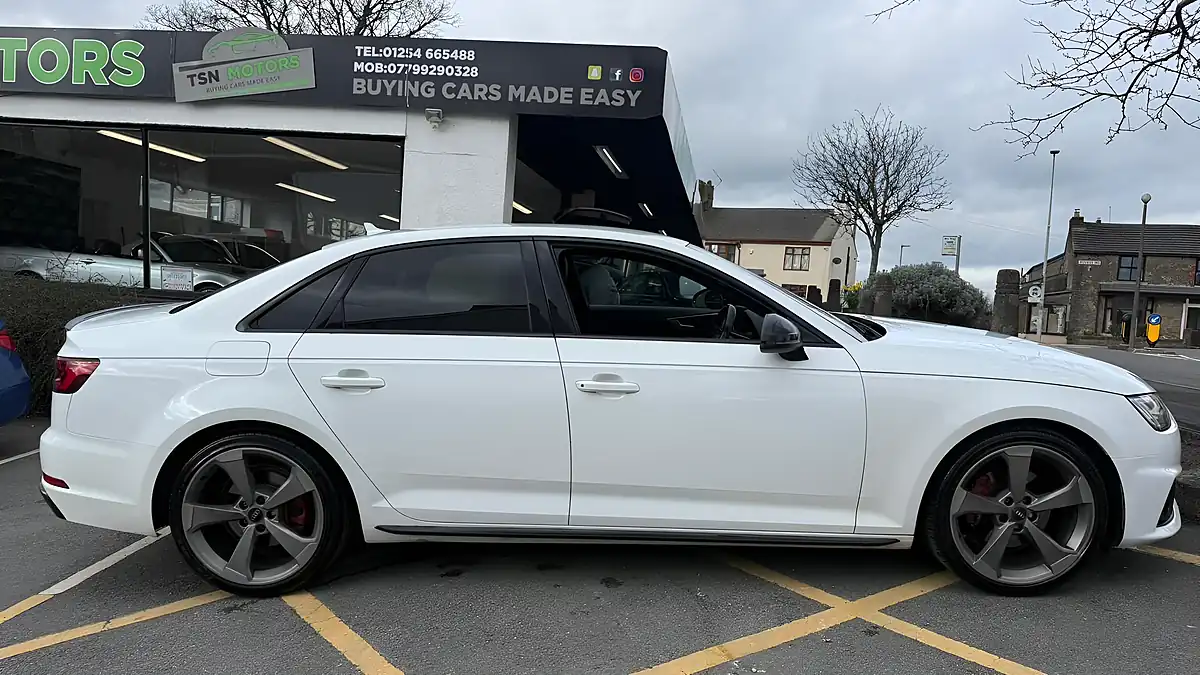 Used 2019 Audi A4 Black Edition White - Interior and Exterior details 17
