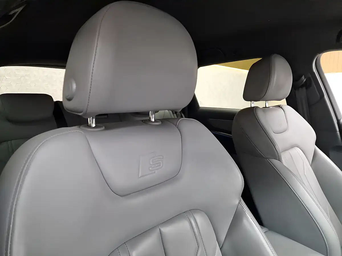 Used 2019 Audi A6 Avant S Line Florett Silver Metallic - Interior and Exterior details 17