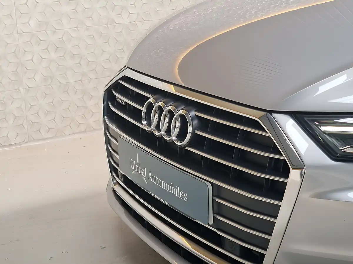 Used 2019 Audi A6 Avant S Line Florett Silver Metallic - Interior and Exterior details 9