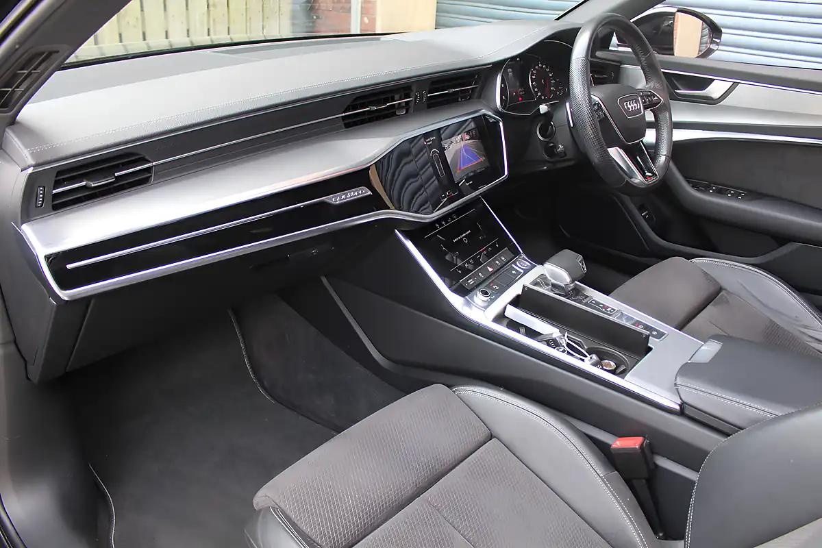Used 2019 Audi A6 Avant S Line Grey - Interior and Exterior details 16