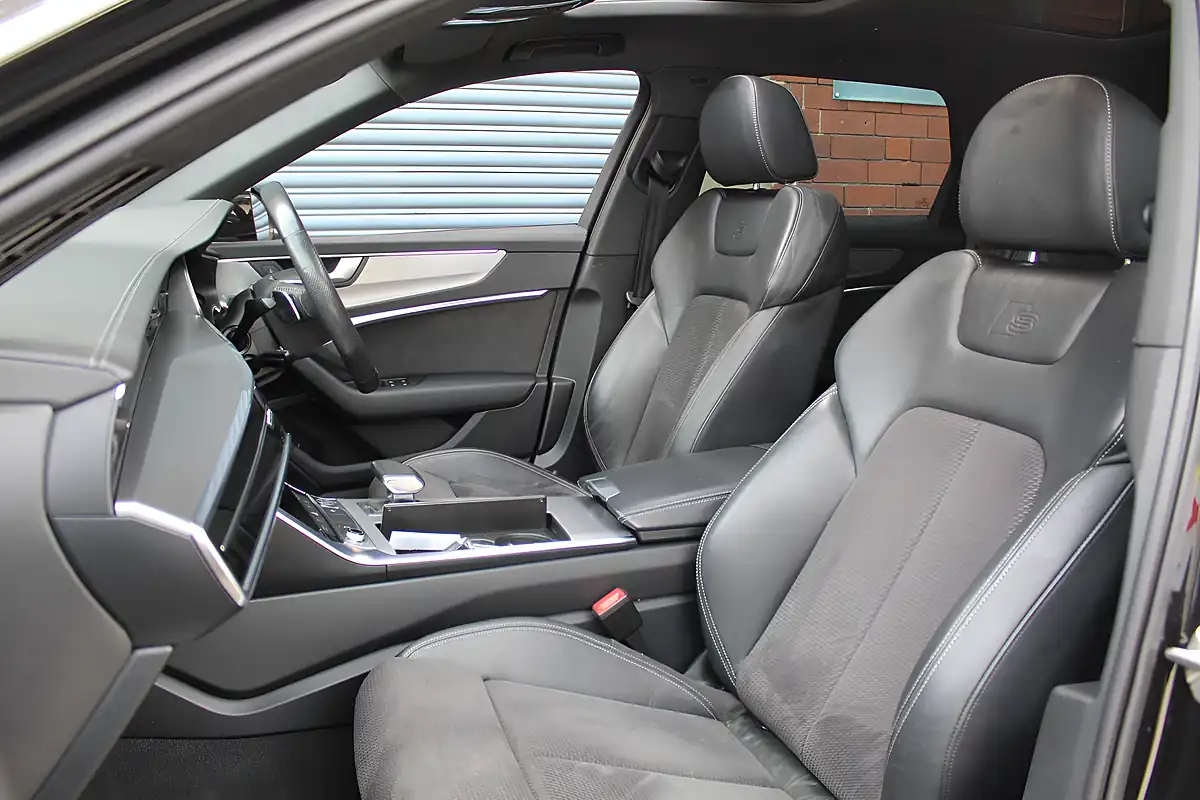 Used 2019 Audi A6 Avant S Line Grey - Interior and Exterior details 18