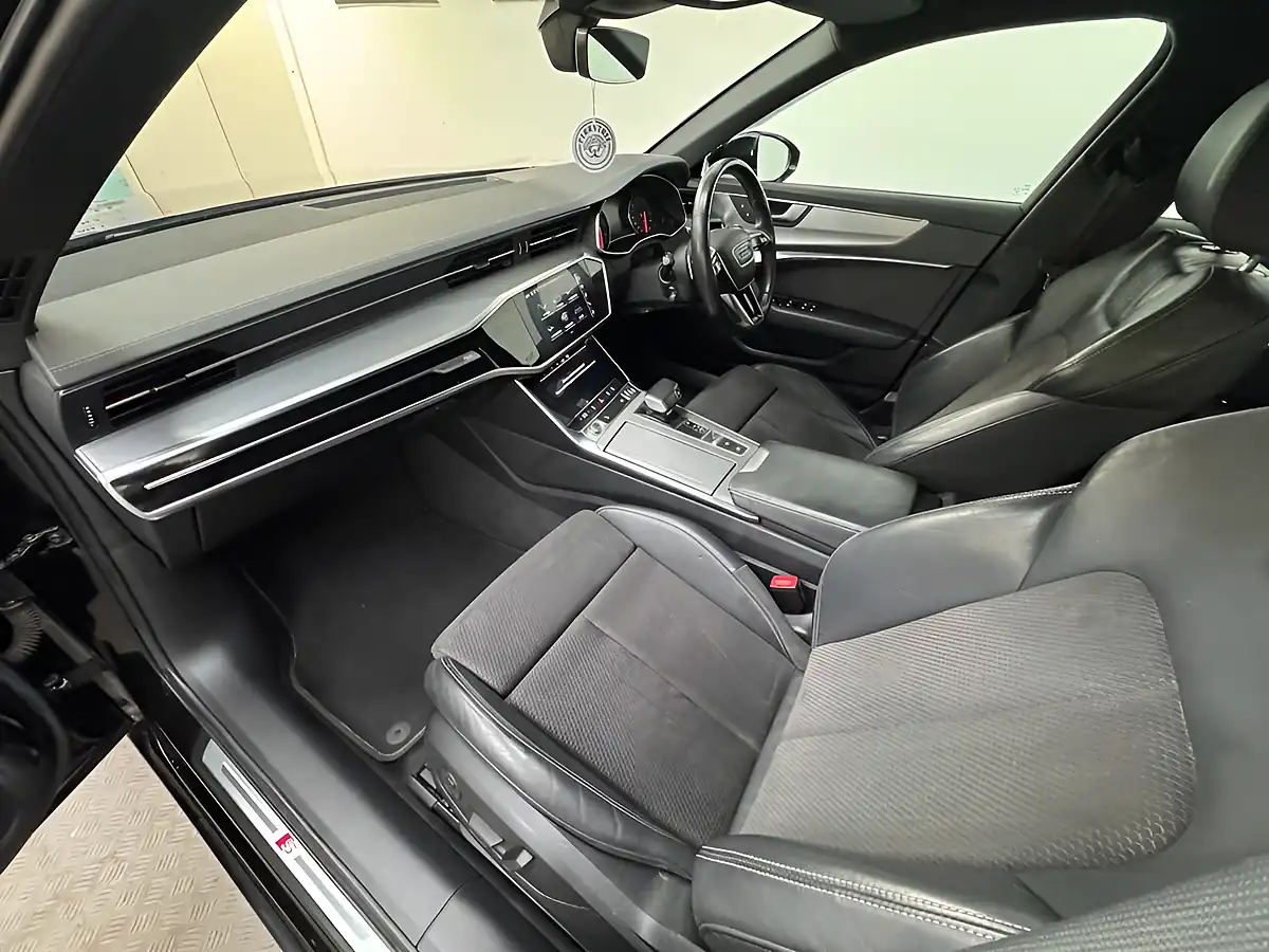 Used 2019 Audi A6 Avant S Line Grey - Interior and Exterior details 10