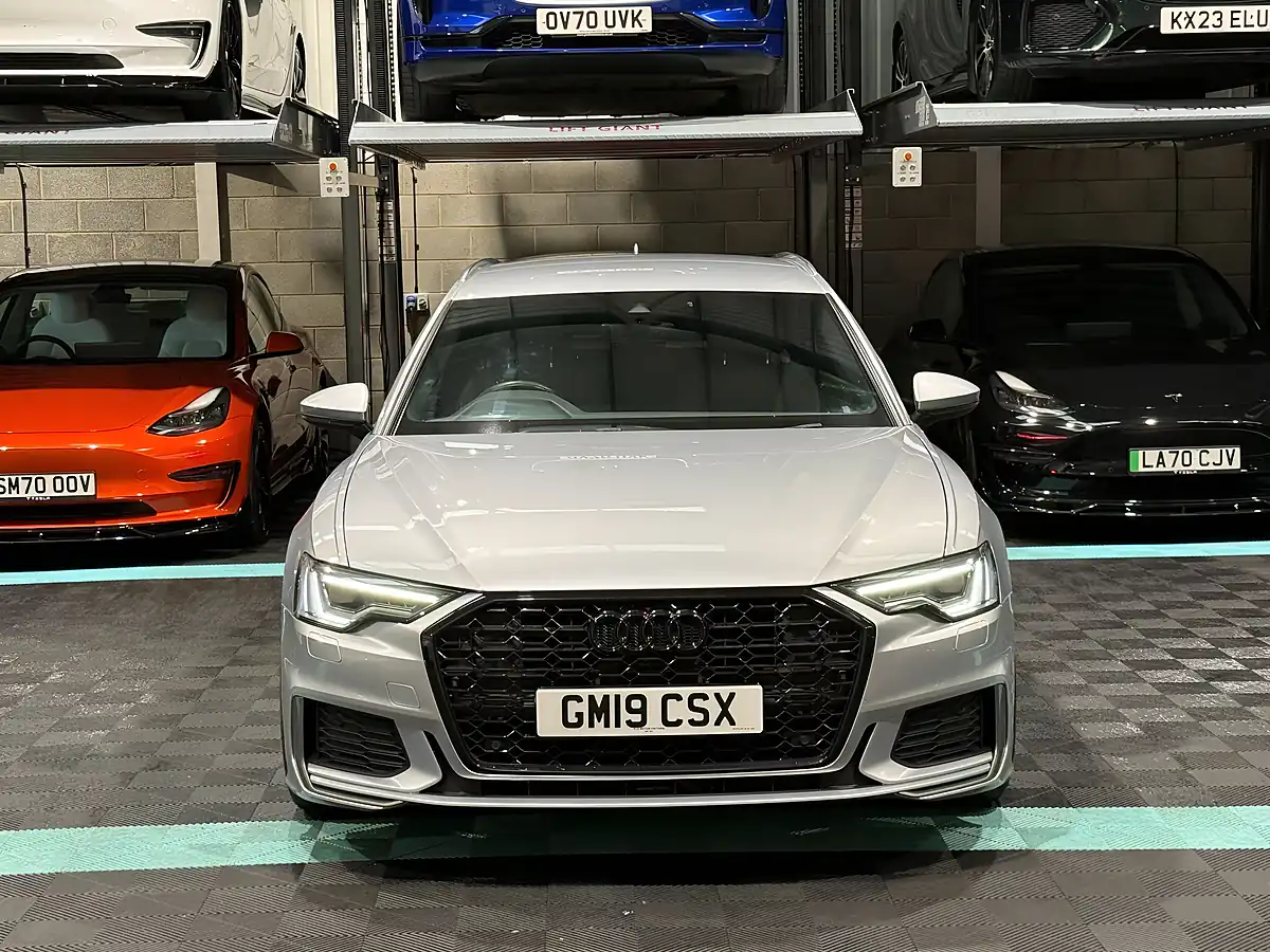 Used 2019 Audi A6 Avant S Line Silver - Interior and Exterior details 4
