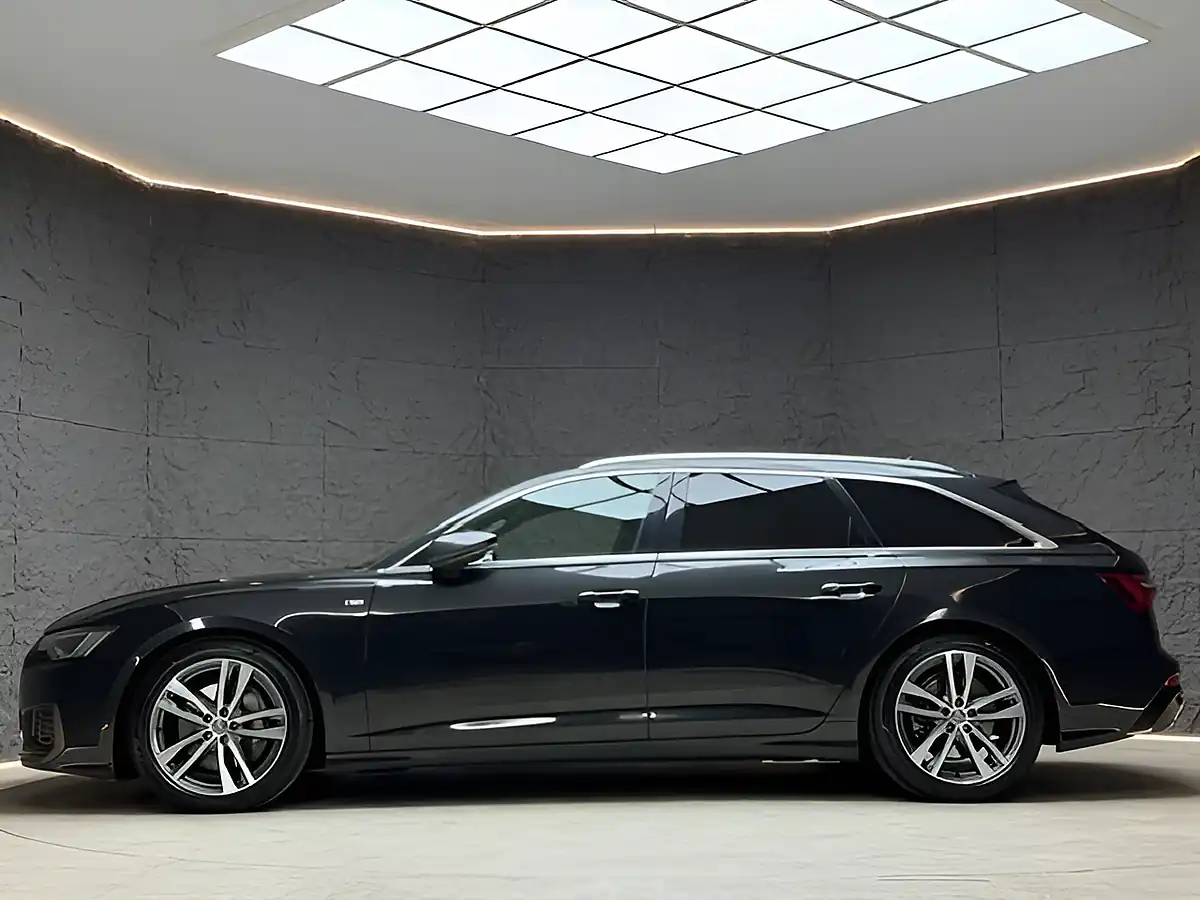 Used 2019 Audi A6 Avant S Line Vesuvius Grey - Interior and Exterior details 9