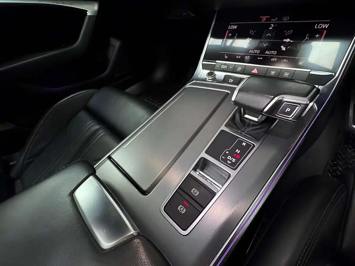Used 2019 Audi A6 Black Edition Mythos Black - Interior and Exterior details 15