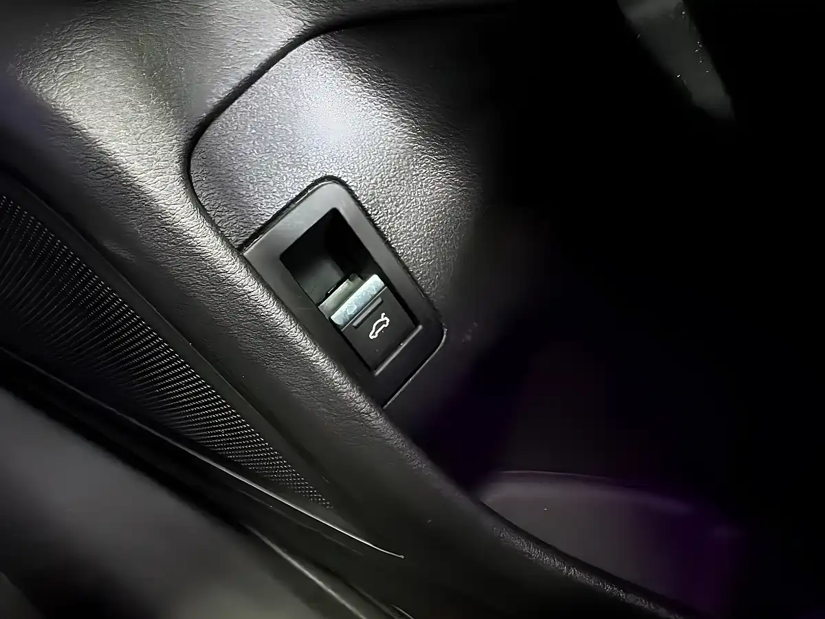 Used 2019 Audi A6 Black Edition Mythos Black - Interior and Exterior details 16