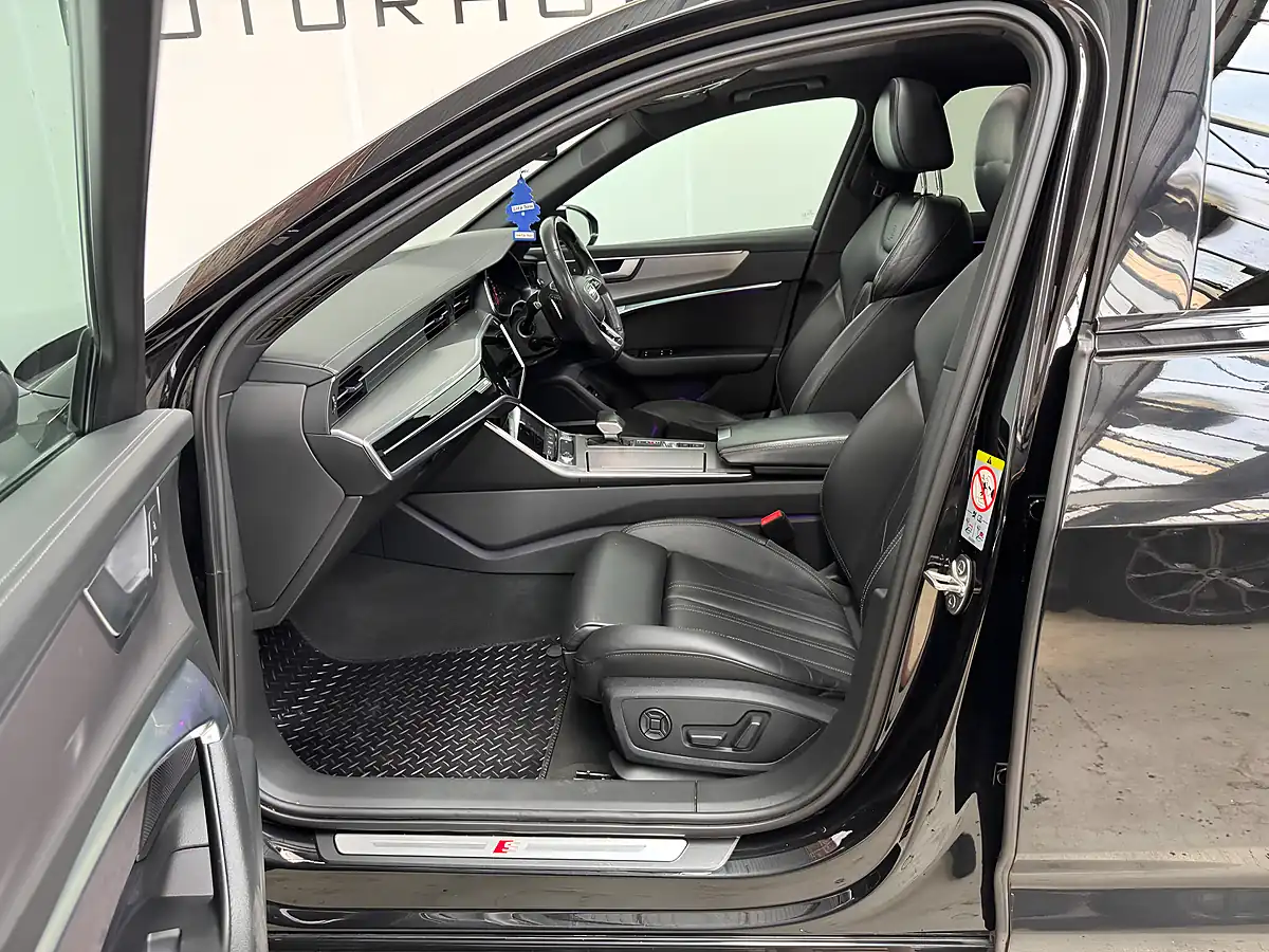 Used 2019 Audi A6 Black Edition Mythos Black - Interior and Exterior details 9