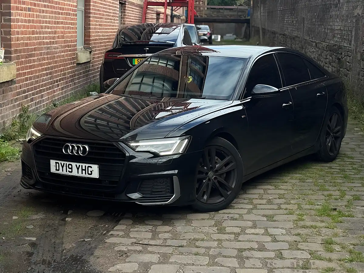 Used 2019 Audi A6 S Line Black - Front View