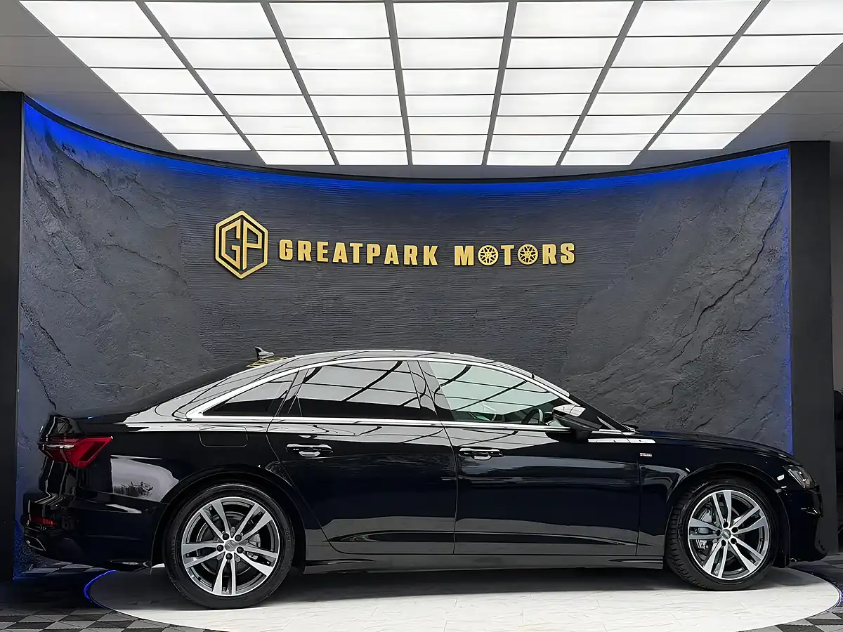 Used 2019 Audi A6 S Line Black - Interior and Exterior details 4