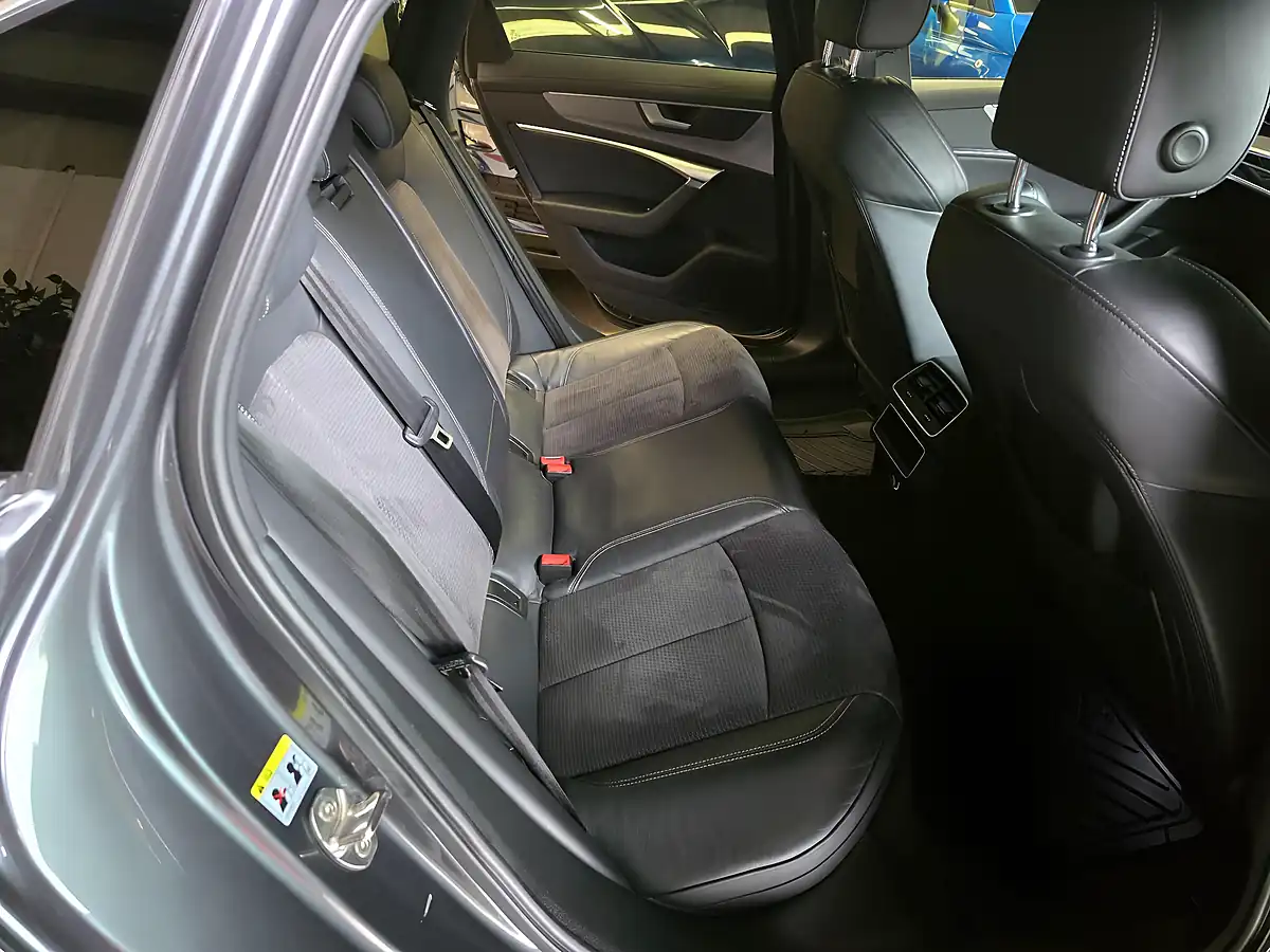 Used 2019 Audi A6 S Line Grey - Interior and Exterior details 7