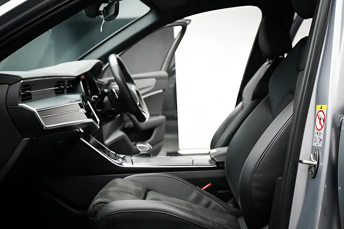 Used 2019 Audi A6 Saloon Black Edition Silver - Interior and Exterior details 16