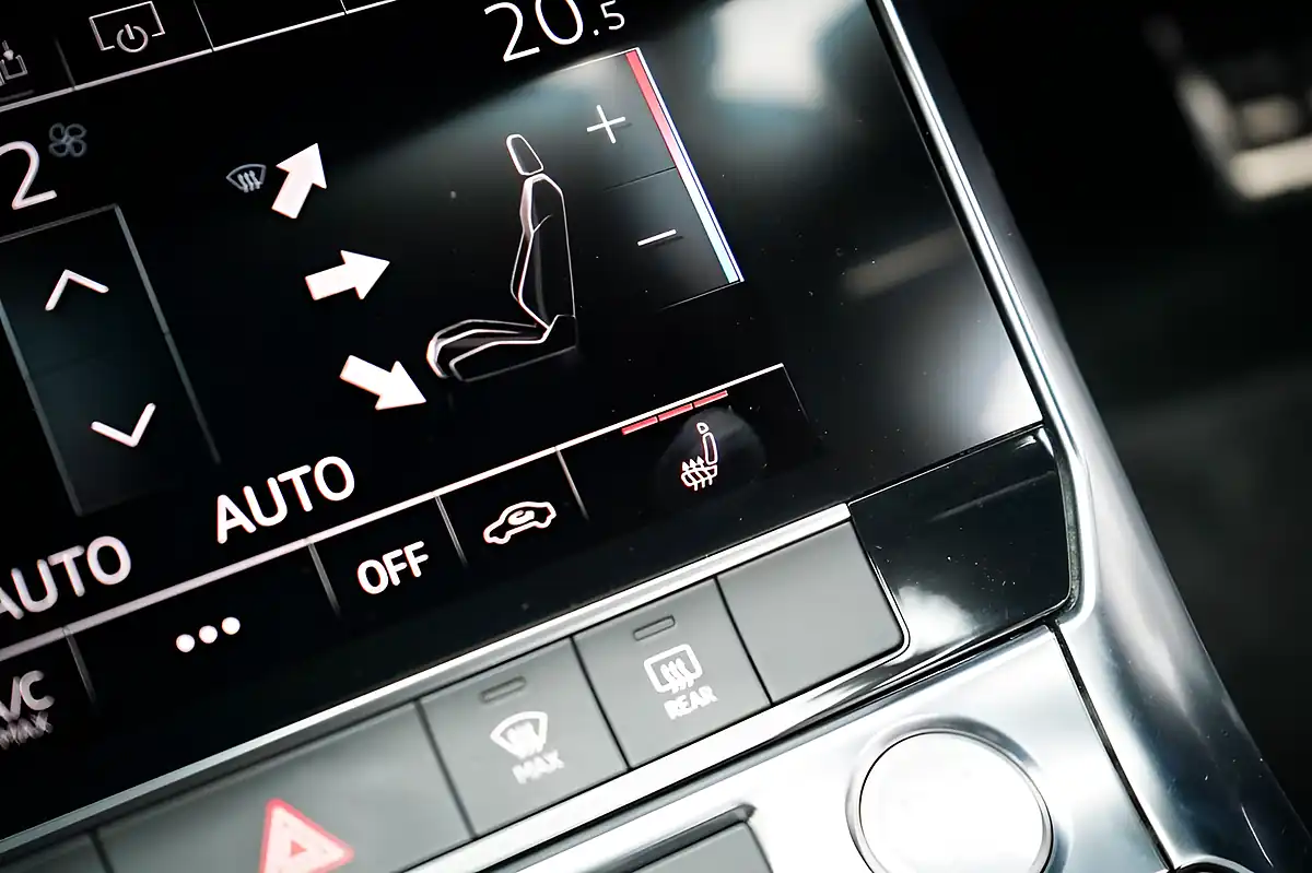 Used 2019 Audi A6 Saloon Black Edition Silver - Interior and Exterior details 17