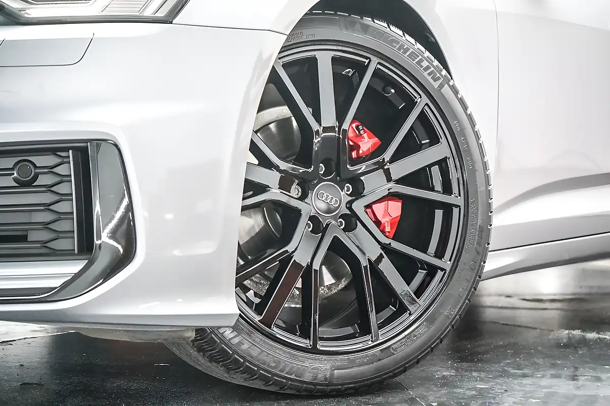Used 2019 Audi A6 Saloon Black Edition Silver - Interior and Exterior details 2