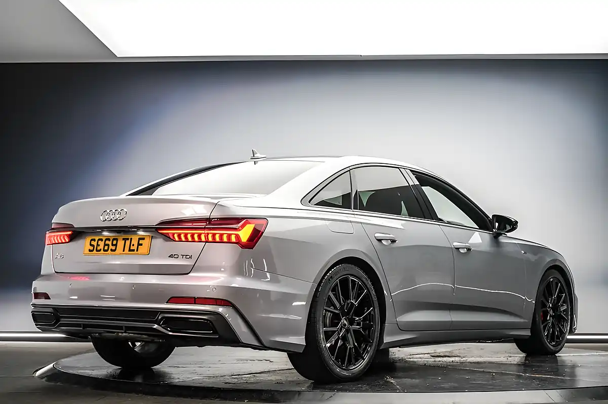 Used 2019 Audi A6 Saloon Black Edition Silver - Interior and Exterior details 3