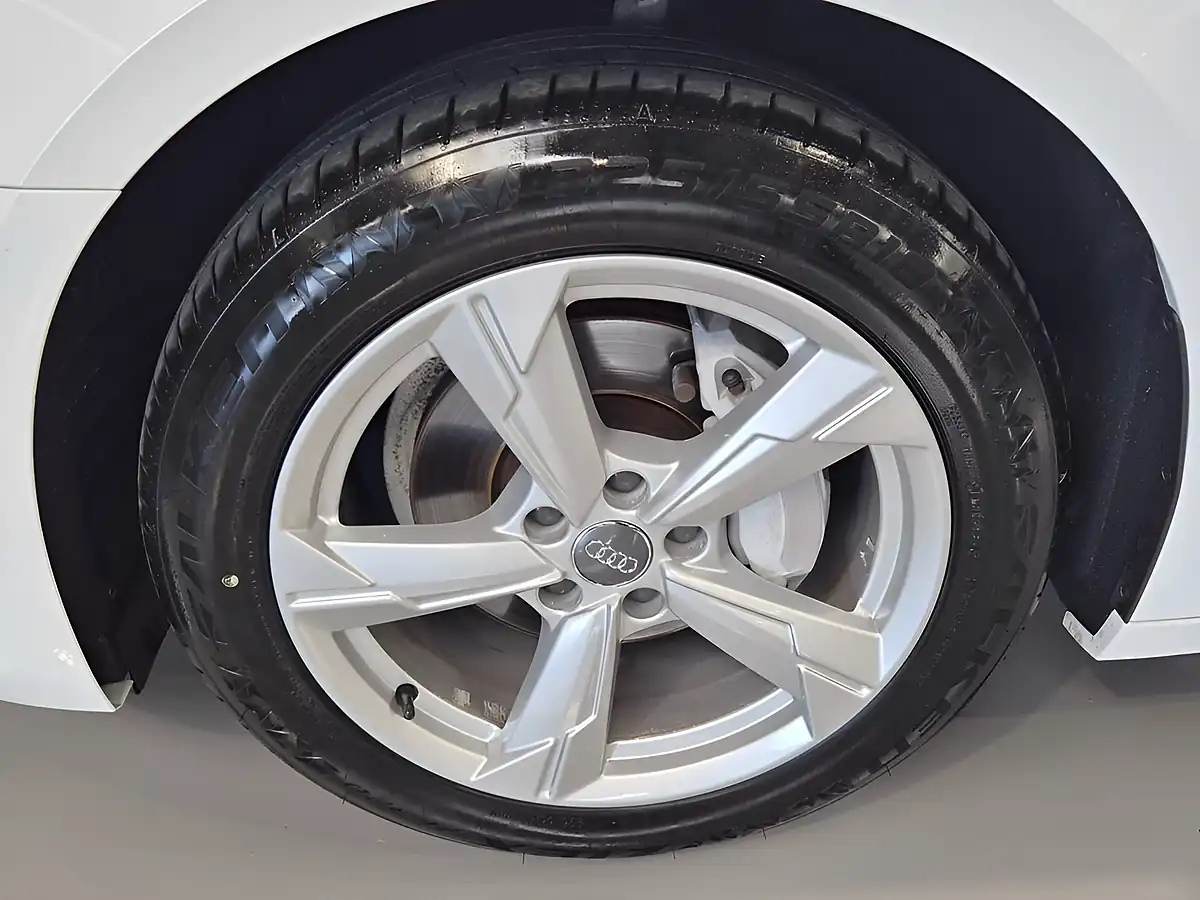 Used 2019 Audi A6 Saloon Sport White - Interior and Exterior details 10