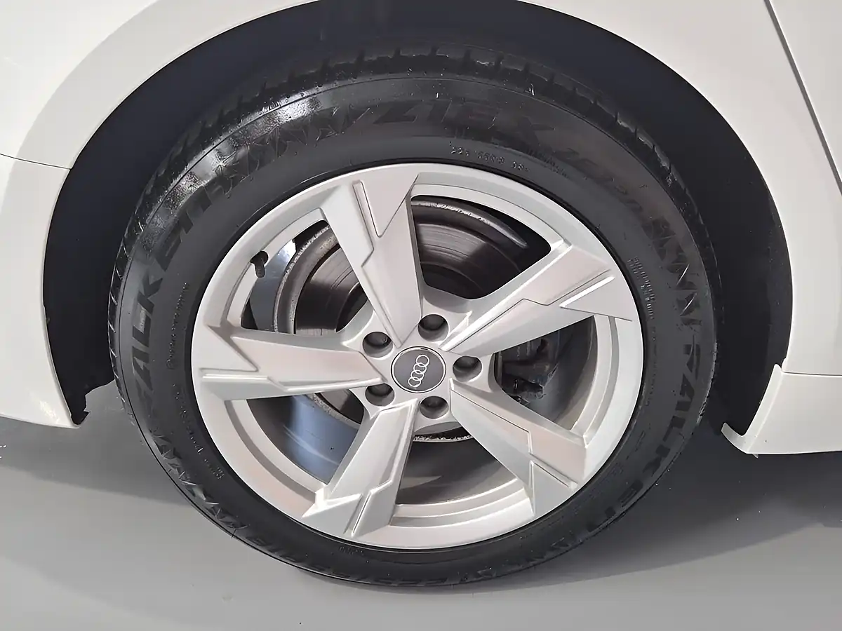 Used 2019 Audi A6 Saloon Sport White - Interior and Exterior details 11