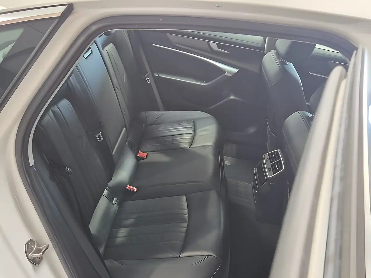 Used 2019 Audi A6 Saloon Sport White - Interior and Exterior details 14