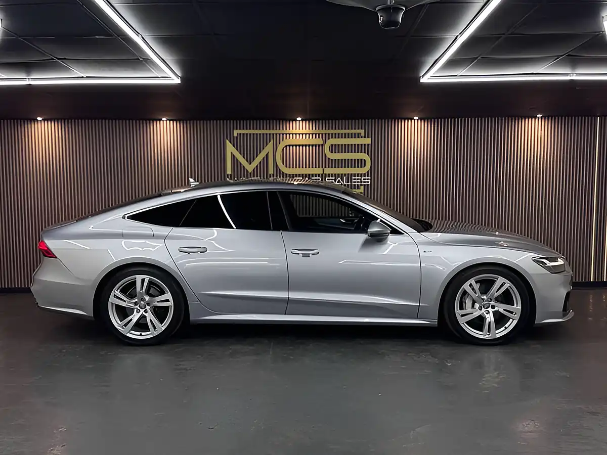 Used 2019 Audi A7 S Line Silver - Interior and Exterior details 4