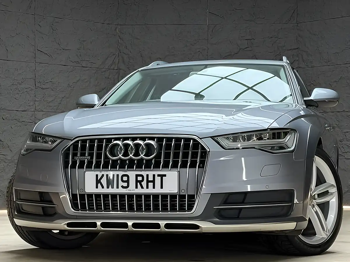 Used 2019 Audi Allroad Sport Grey - Interior and Exterior details 10