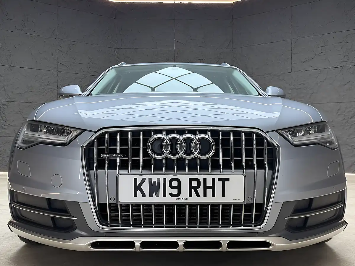 Used 2019 Audi Allroad Sport Grey - Interior and Exterior details 11