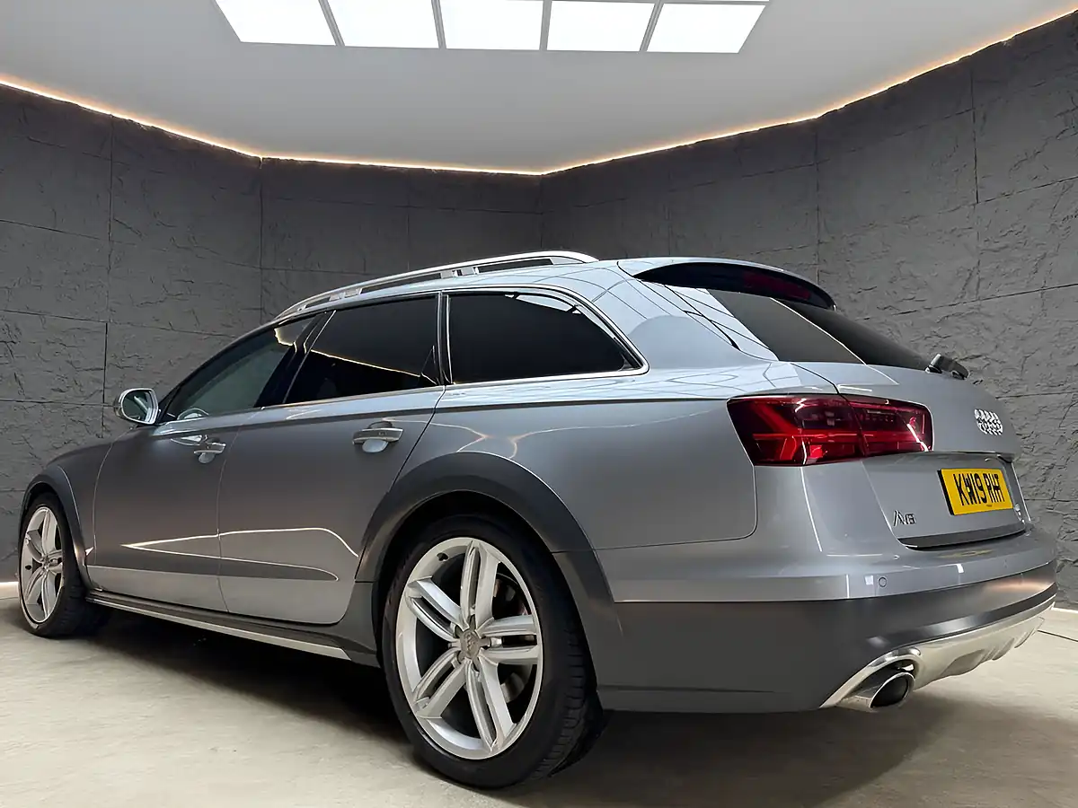 Used 2019 Audi Allroad Sport Grey - Interior and Exterior details 15