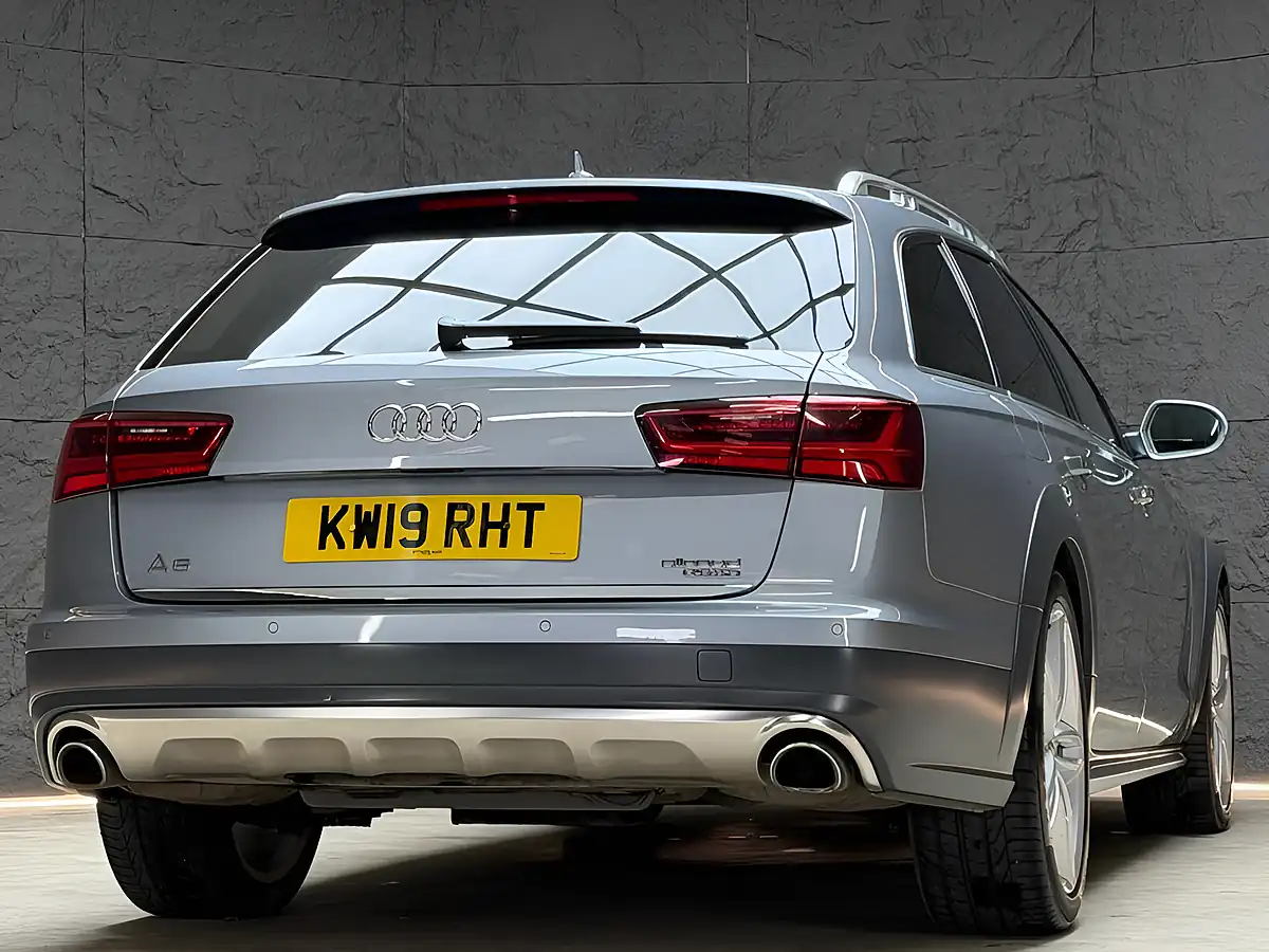 Used 2019 Audi Allroad Sport Grey - Interior and Exterior details 18