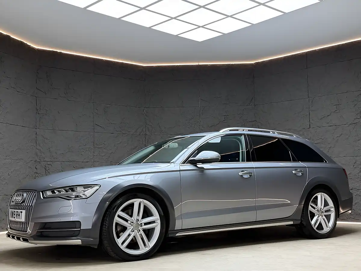 Used 2019 Audi Allroad Sport Grey - Interior and Exterior details 7