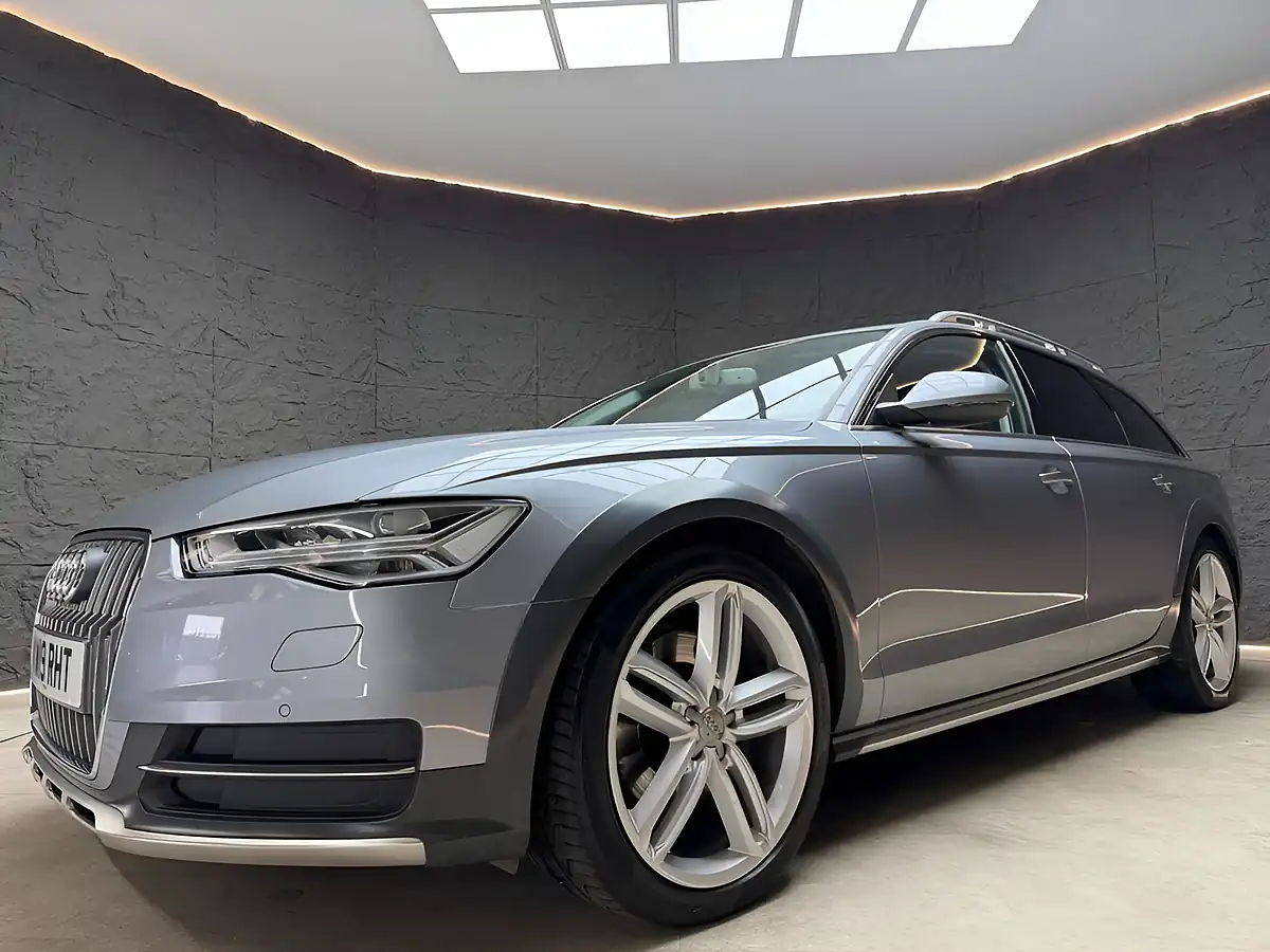 Used 2019 Audi Allroad Sport Grey - Interior and Exterior details 9