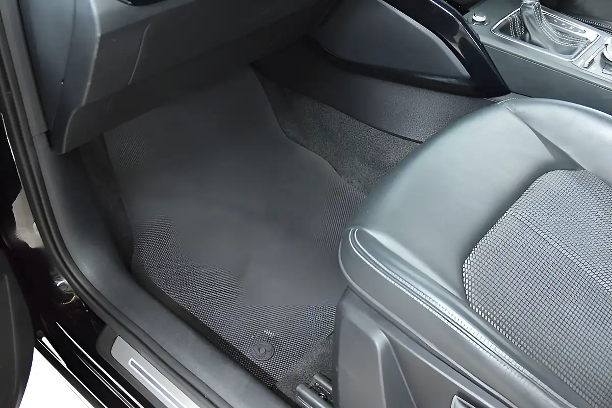 Used 2019 Audi Q2 Black Edition Black - Interior and Exterior details 16