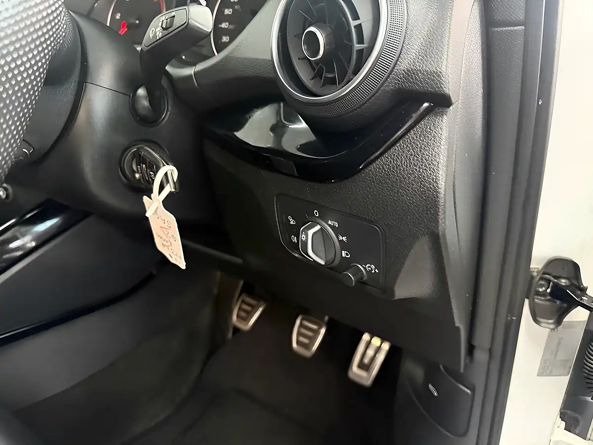 Used 2019 Audi Q2 Black Edition White - Interior and Exterior details 15