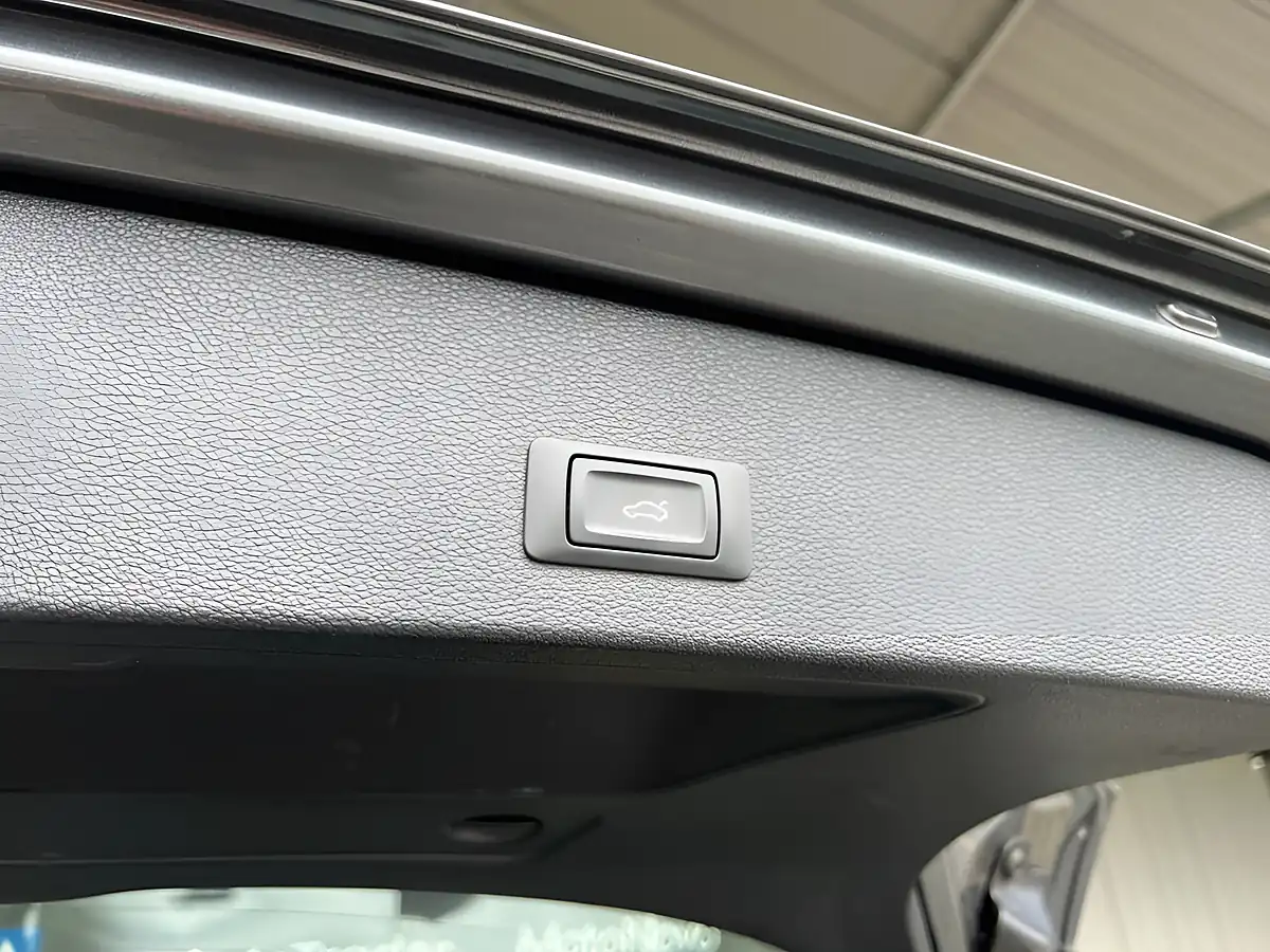 Used 2019 Audi Q2 S Line Grey - Interior and Exterior details 8