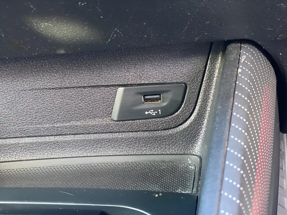 Used 2019 Audi Q2 S Line White - Interior and Exterior details 17
