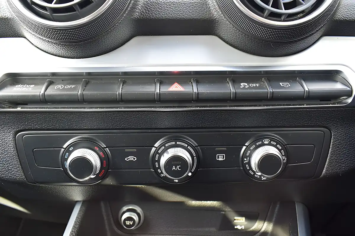 Used 2019 Audi Q2 S Line White - Interior and Exterior details 19