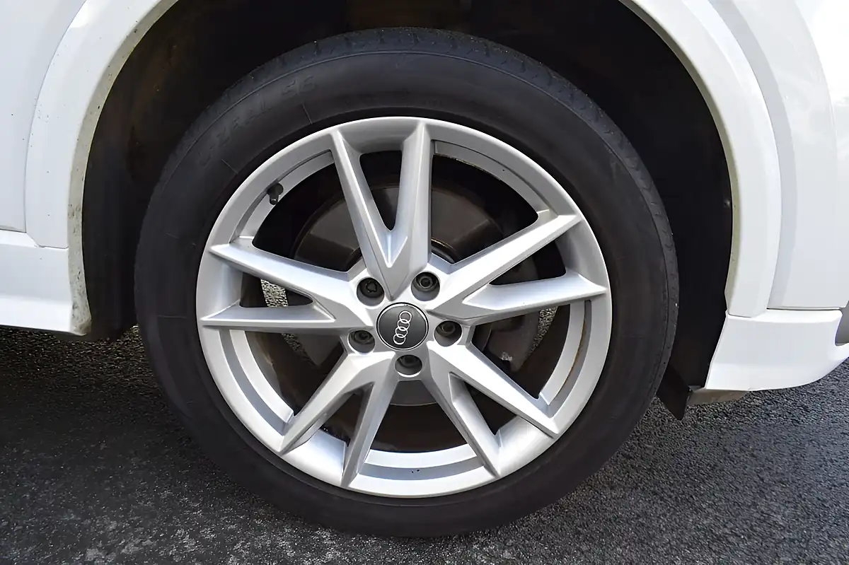 Used 2019 Audi Q2 S Line White - Interior and Exterior details 4