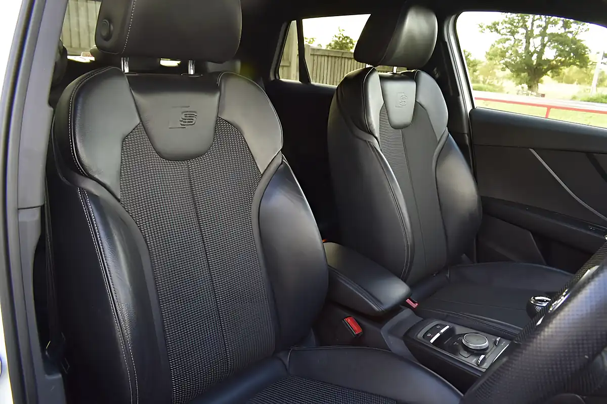 Used 2019 Audi Q2 S Line White - Interior and Exterior details 9