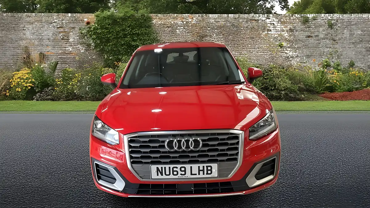 Used 2019 Audi Q2 Sport Red - Interior and Exterior details 3