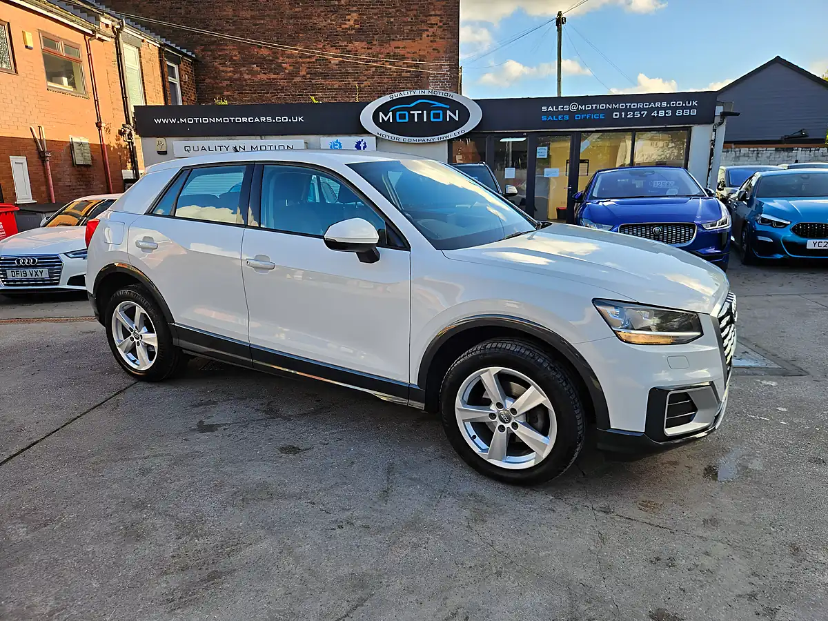 Used 2019 Audi Q2 Sport White - Interior and Exterior details 20