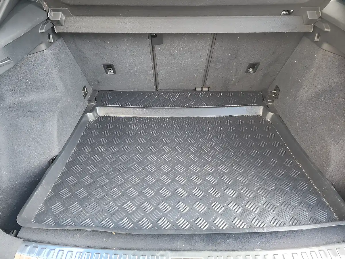Used 2019 Audi Q3 S Line Blue - Interior and Exterior details 20