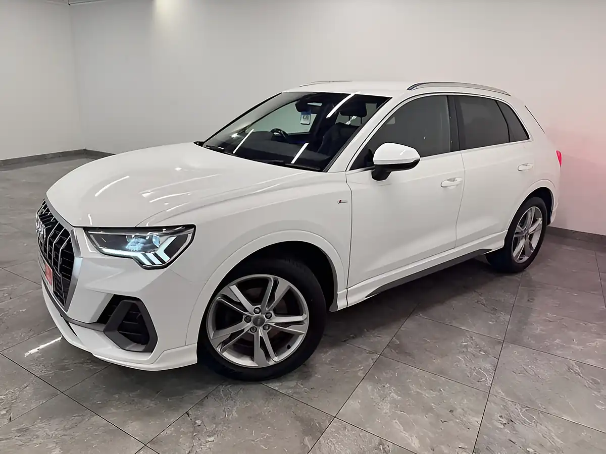 Used 2019 Audi Q3 S Line White - Interior and Exterior details 4