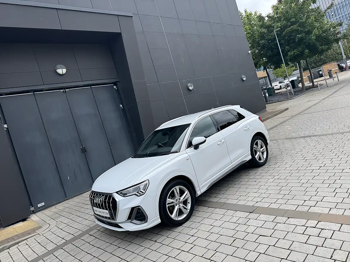 Used 2019 Audi Q3 S Line White - Front View
